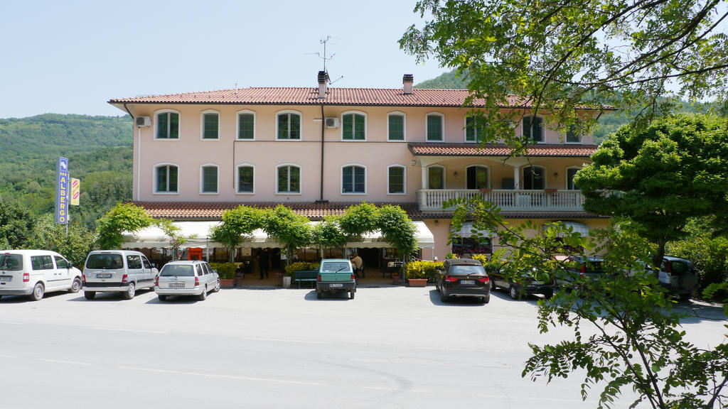 Albergo Ristorante Sterlina Grizzana Dış mekan fotoğraf